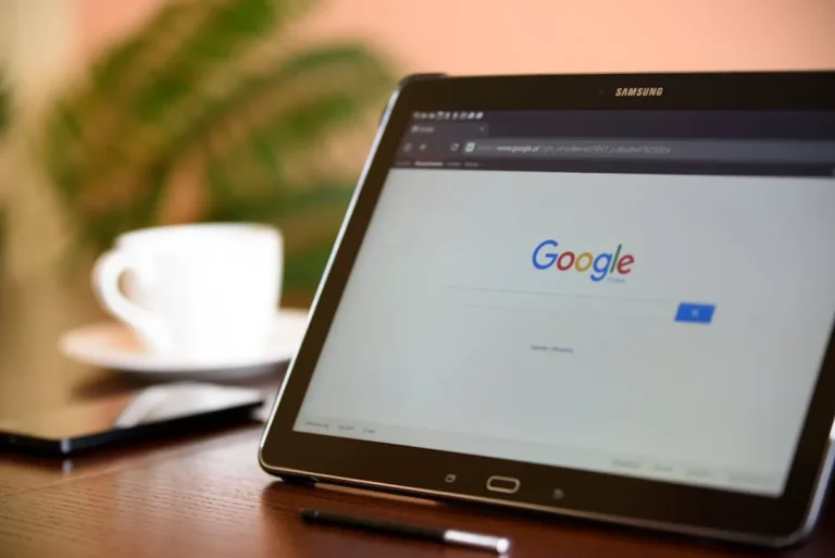 How to Read Web Hosting Reviews Without Getting Misled